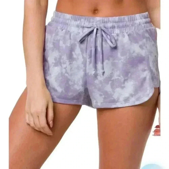 Onzie flow shorts - Picture 1 of 3